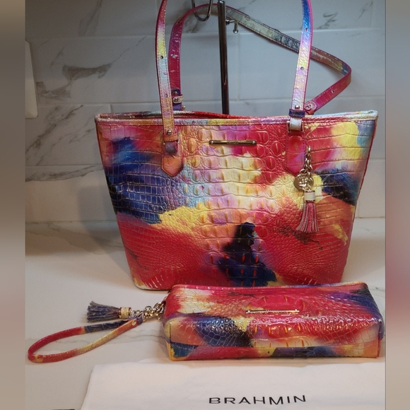 Brahmin Handbags - Brahmin Medium Asher Tote Dandy with matching Kayla Wristlet EUC ART
